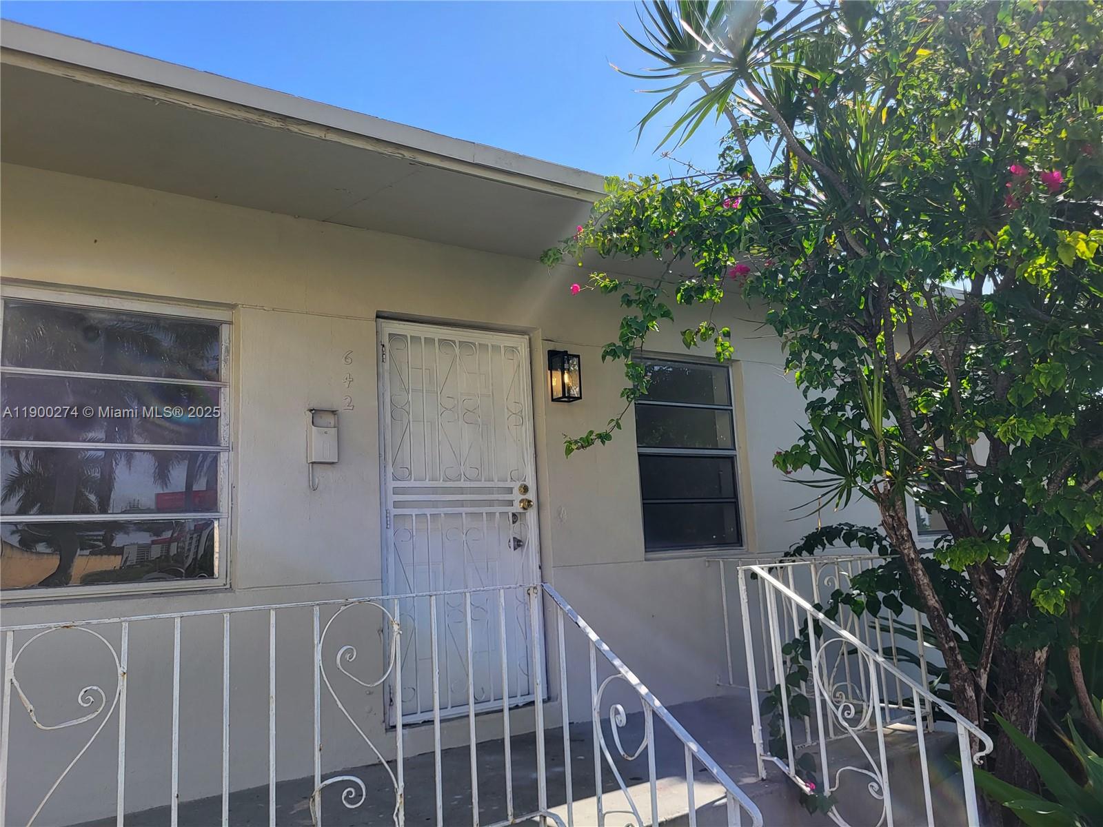 Ver detalles   /  1370 sq. ft. $ 2025-10-21 0 foto