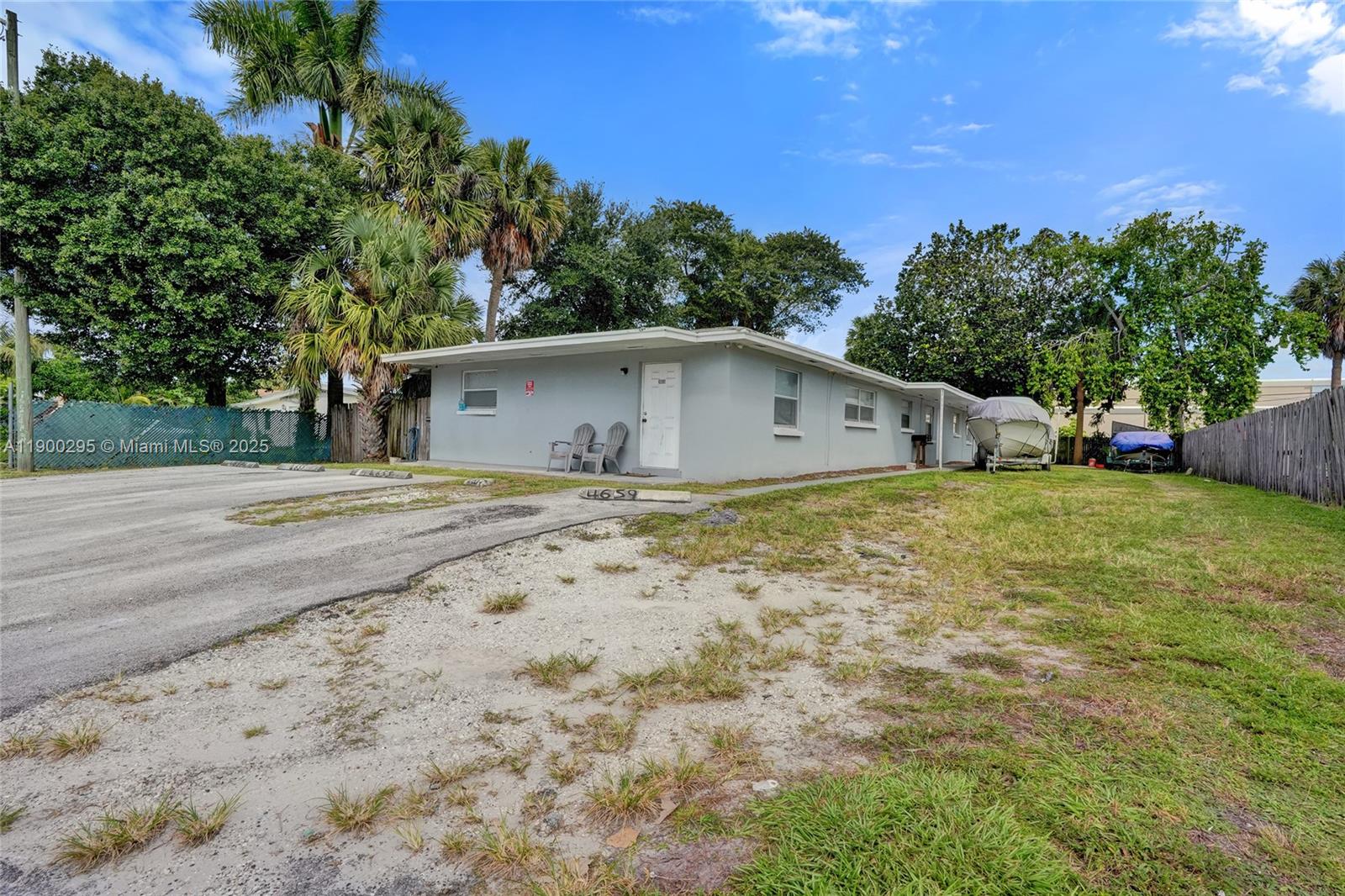 See details   /  2340 sq. ft. $ 2025-10-21 0 Photo