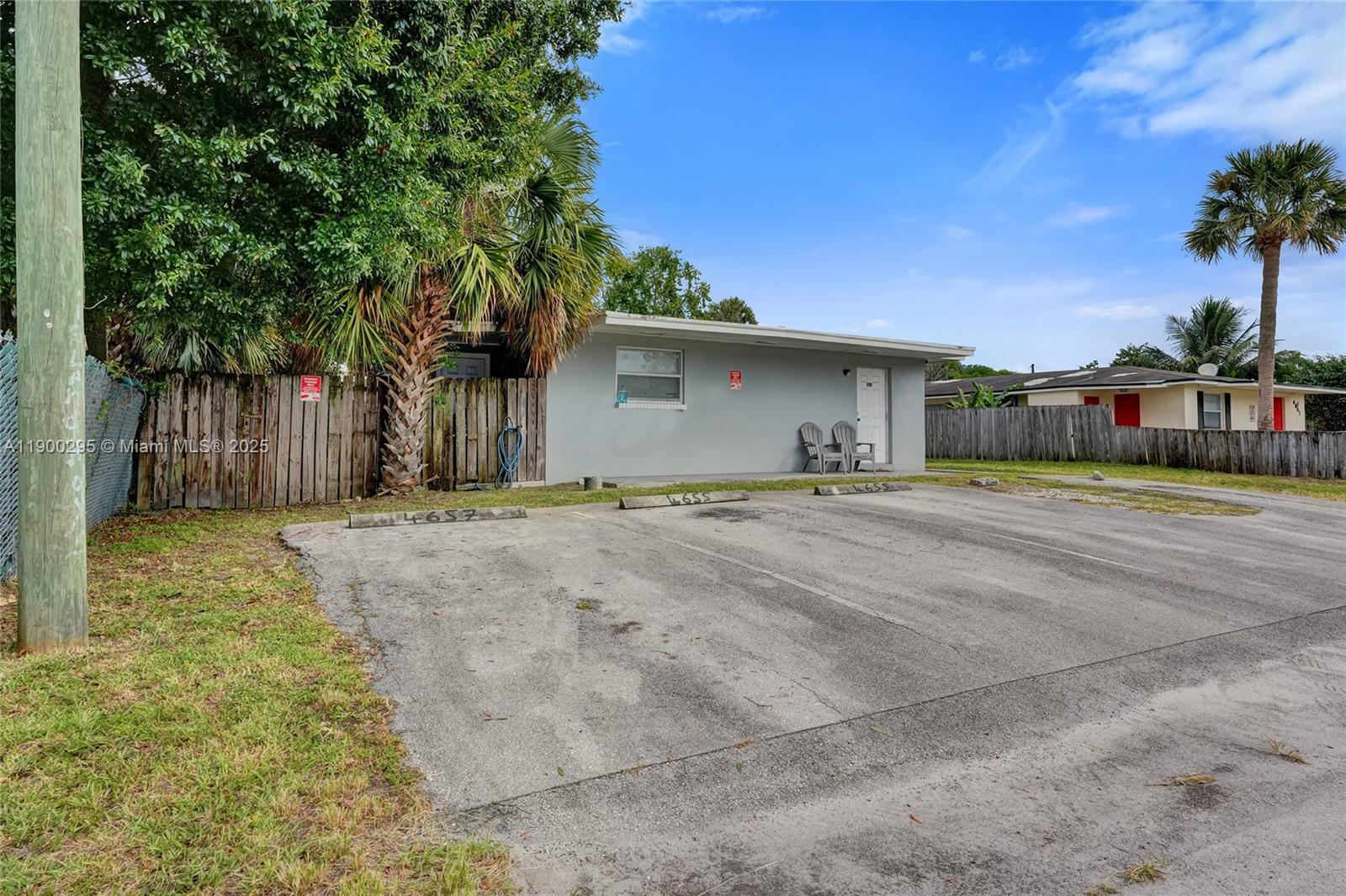 See details   /  2340 sq. ft. $ 2025-10-21 0 Photo