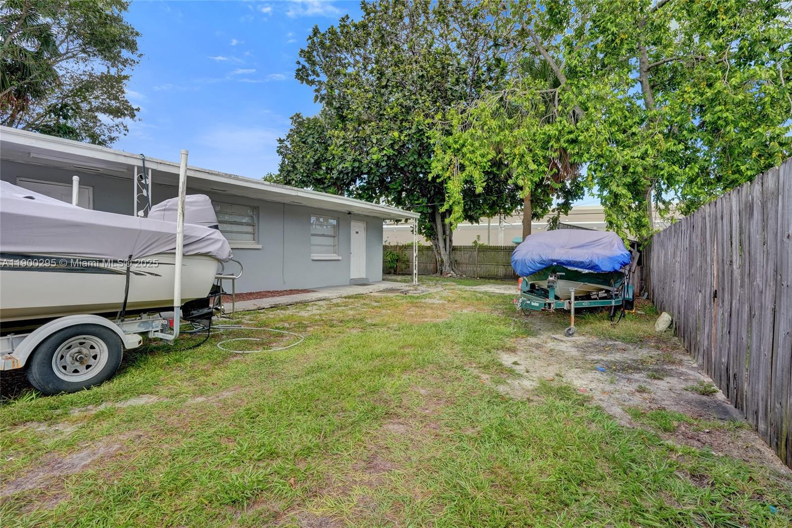 See details   /  2340 sq. ft. $ 2025-10-21 0 Photo