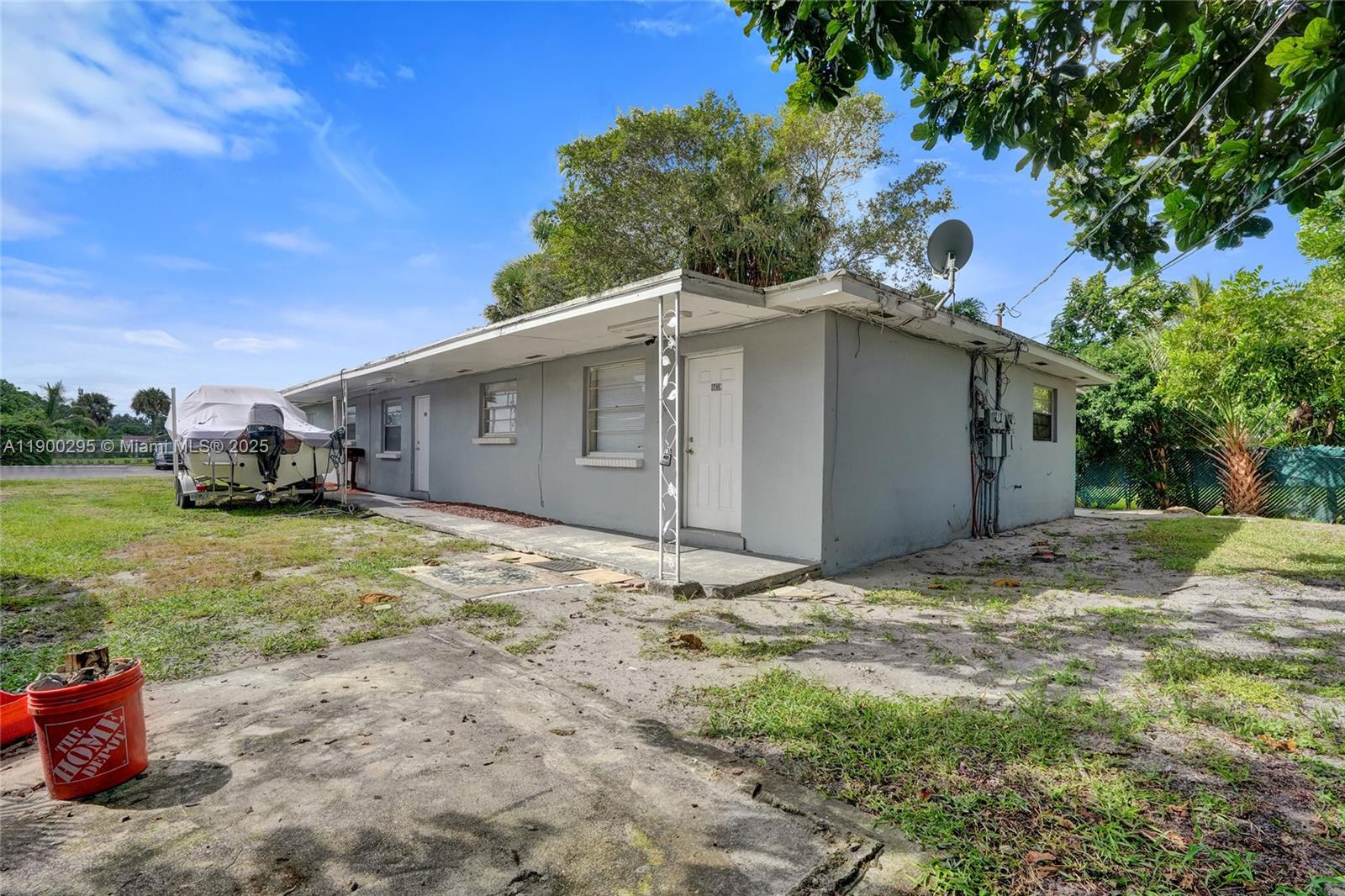 See details   /  2340 sq. ft. $ 2025-10-21 0 Photo