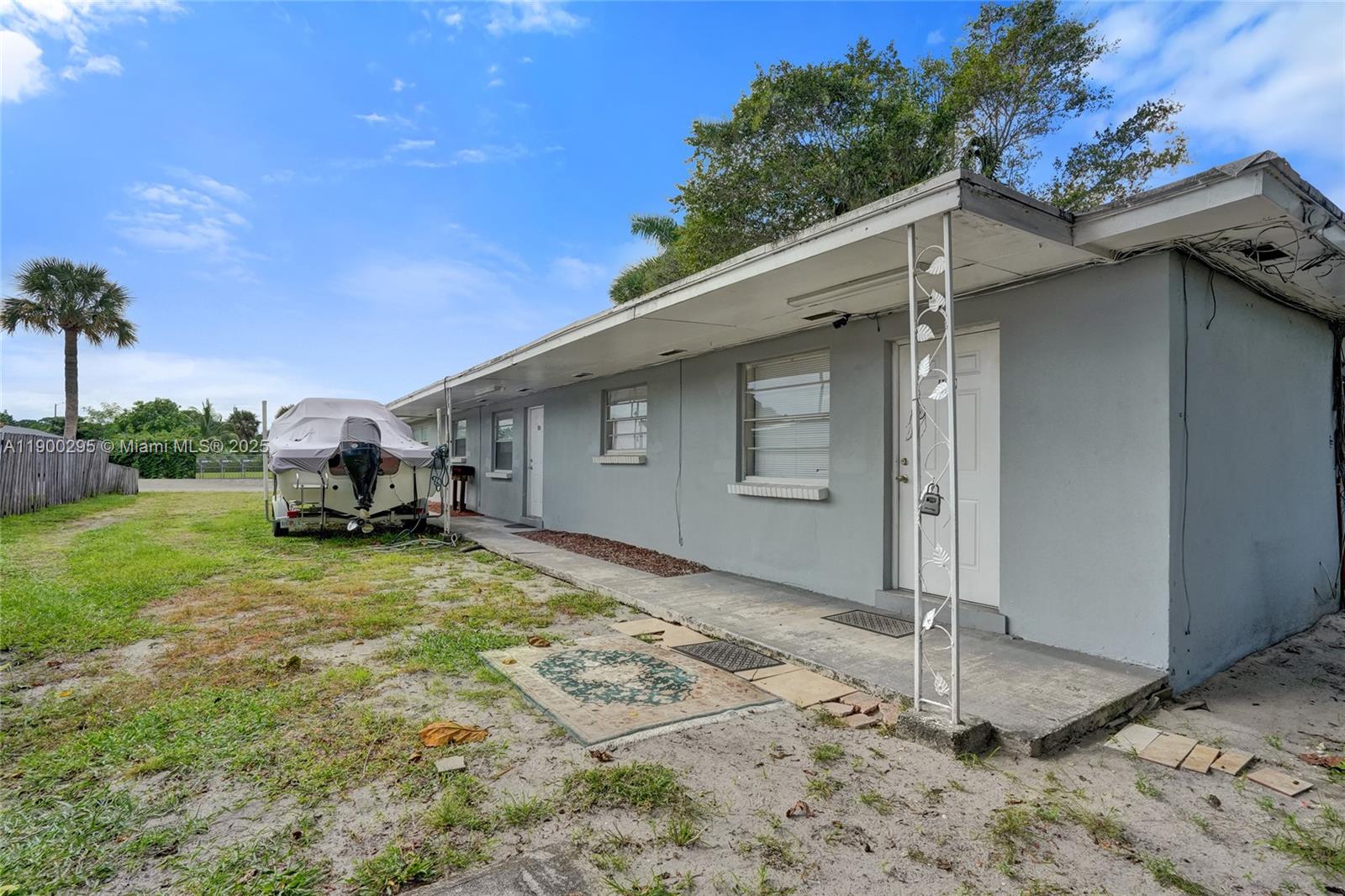 See details   /  2340 sq. ft. $ 2025-10-21 0 Photo