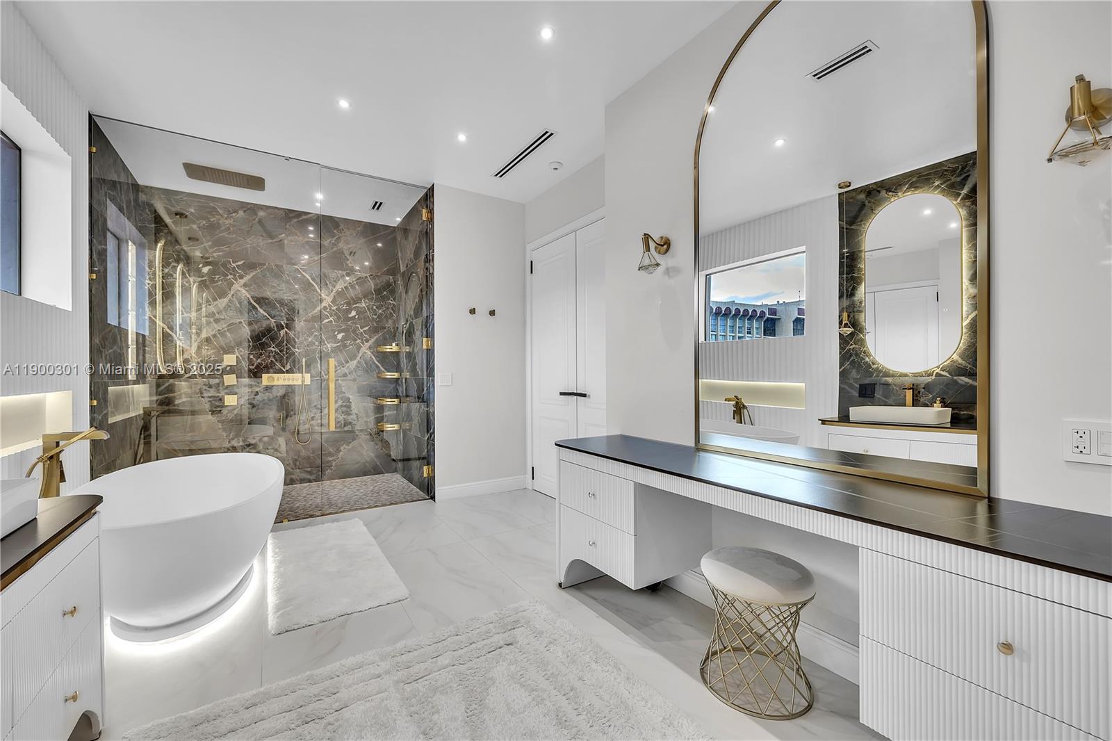 Photo of 1594 Shoreline Way  (1594), Hollywood, Florida, 33019 -