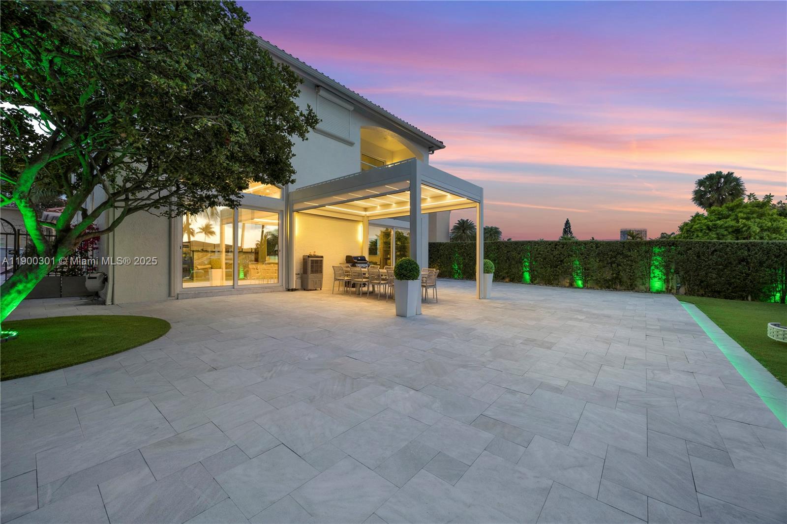 Photo of 1594 Shoreline Way  (1594), Hollywood, Florida, 33019 -
