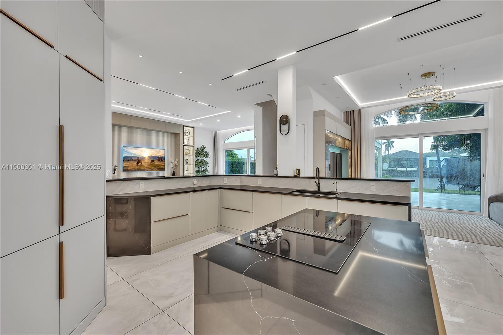 Photo of 1594 Shoreline Way  (1594), Hollywood, Florida, 33019 -