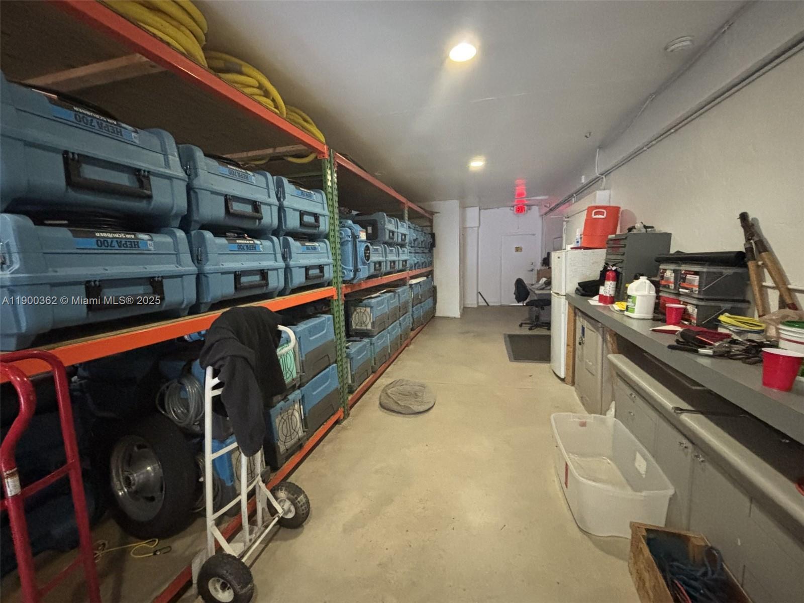 See details   /   sq. ft. $ 2025-10-21 0 Photo