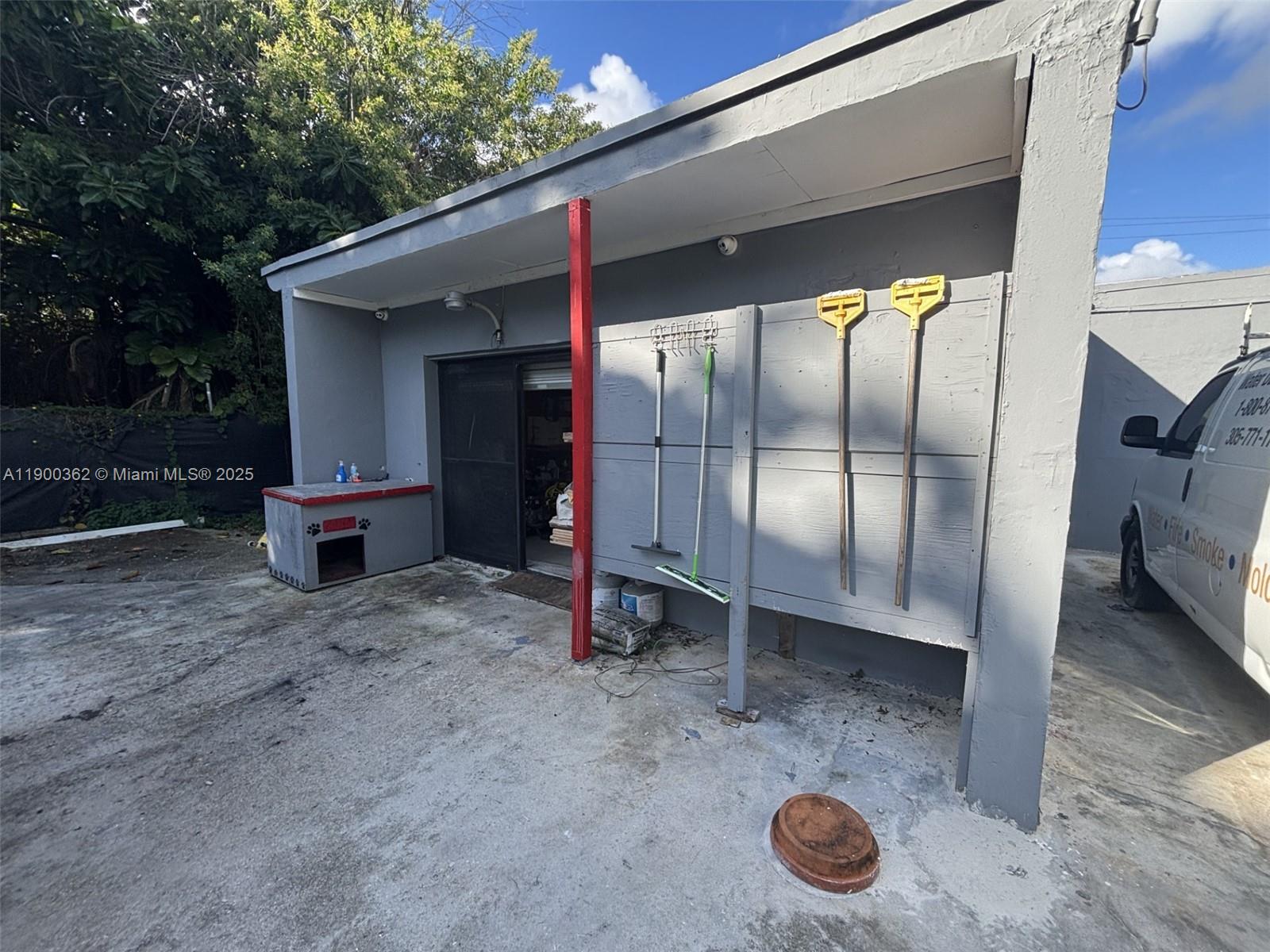 See details   /   sq. ft. $ 2025-10-21 0 Photo