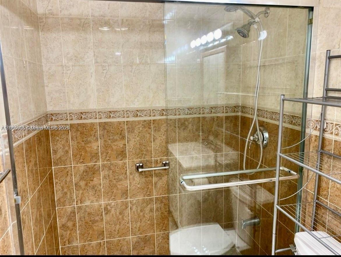 5B 1 / 1 798 sq. ft. $ 2025-10-24 0 Photo