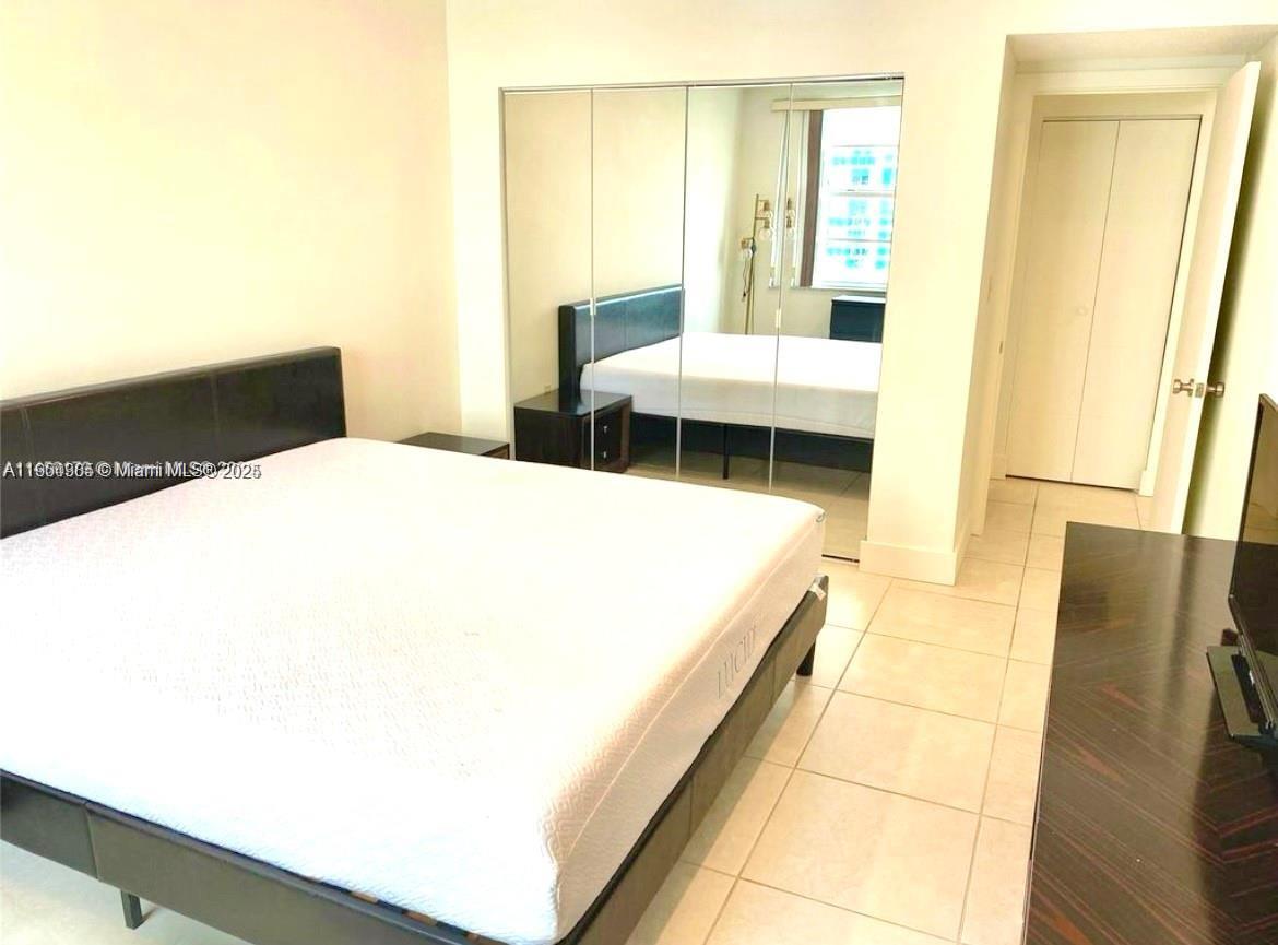 5B 1 / 1 798 sq. ft. $ 2025-10-24 0 Photo