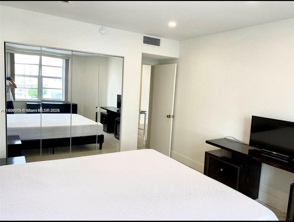 5B 1 / 1 798 sq. ft. $ 2025-10-24 0 Photo