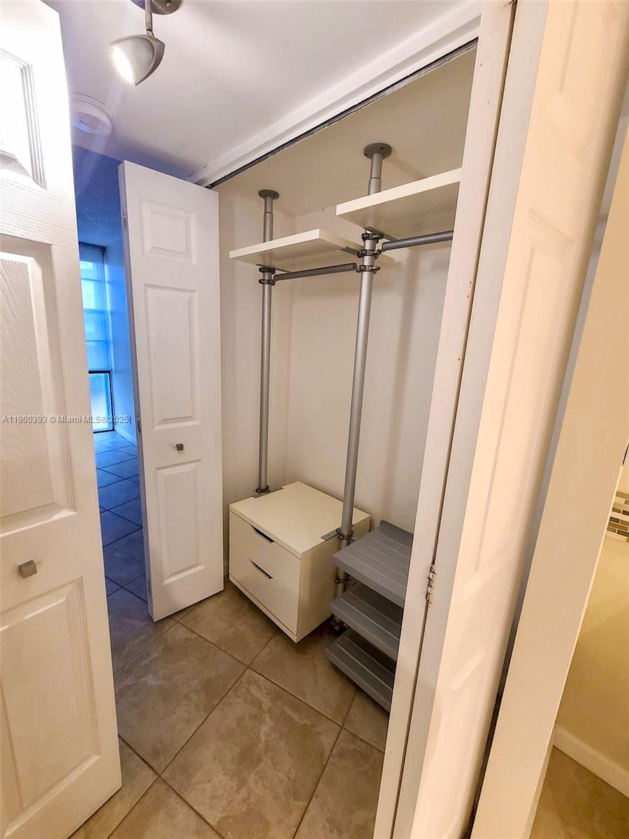 Photo of 3475 Country Club Dr  #115, Aventura, Florida, 33180 - 