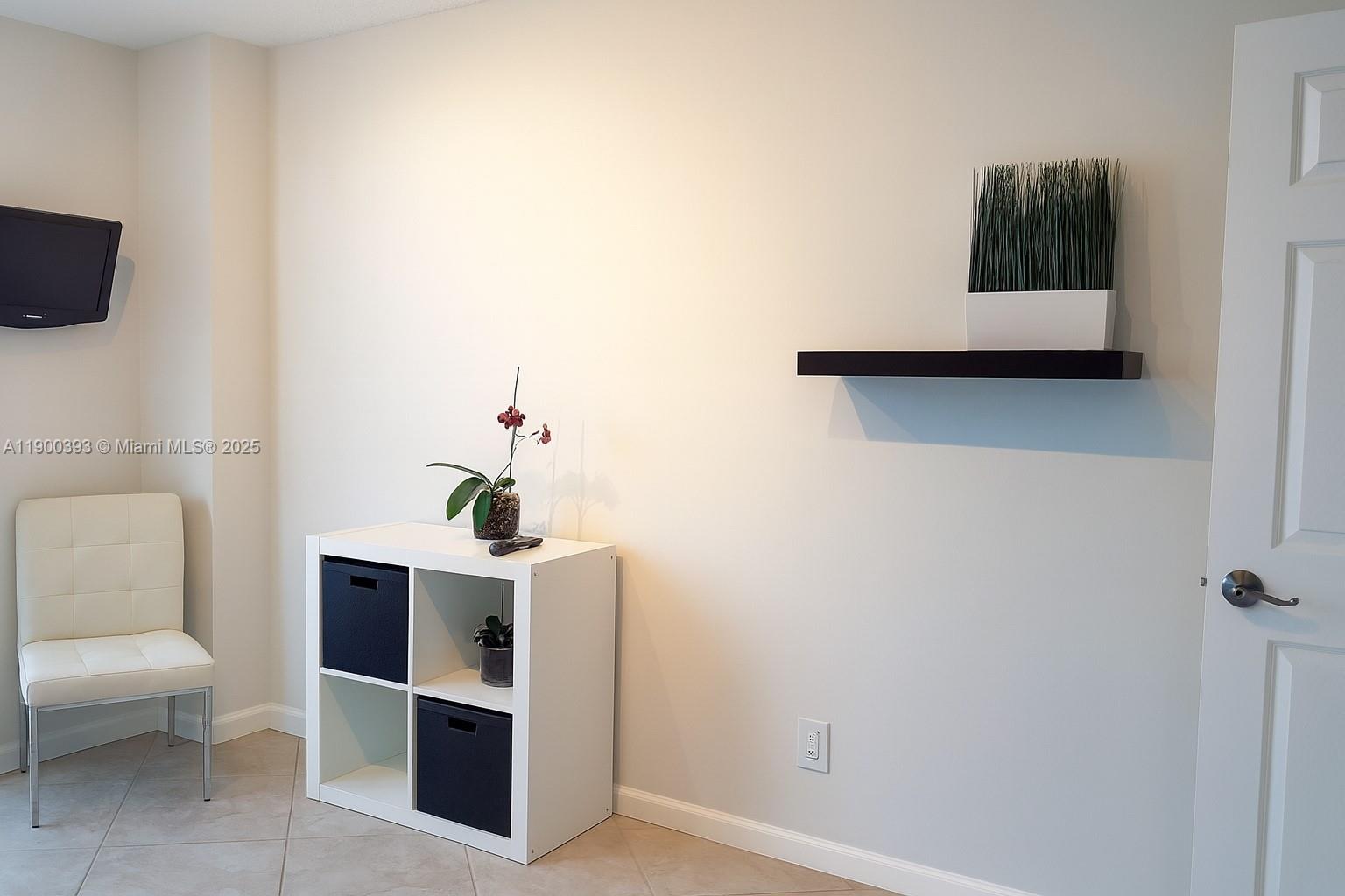 Photo of 3475 Country Club Dr  #115, Aventura, Florida, 33180 - 