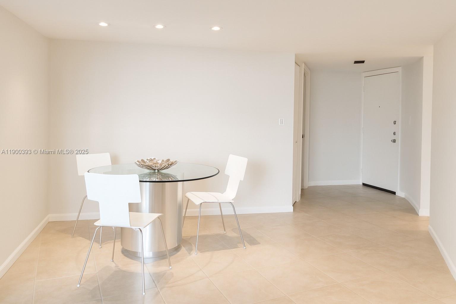 Photo of 3475 Country Club Dr  #115, Aventura, Florida, 33180 - 