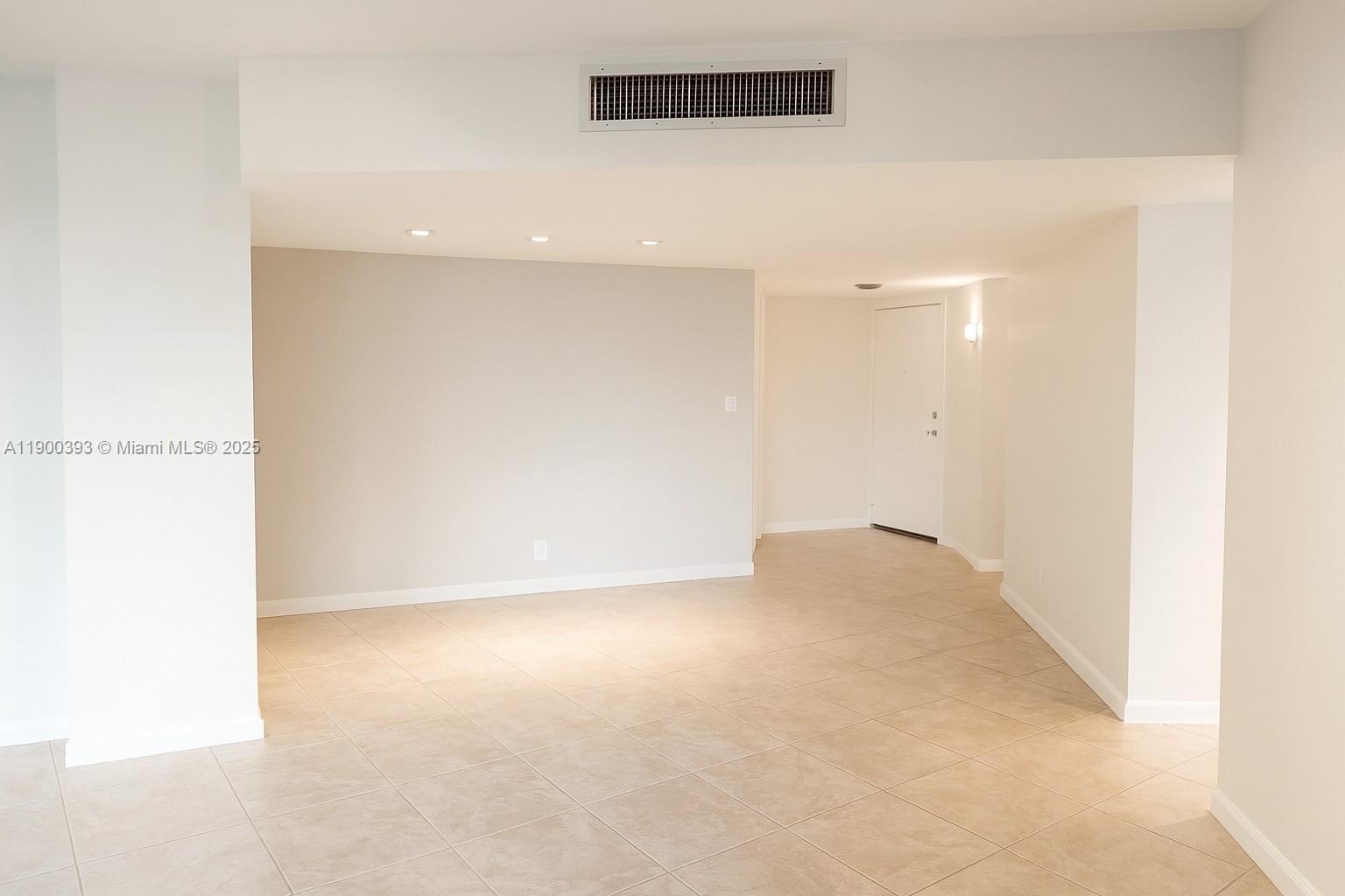 Photo of 3475 Country Club Dr  #115, Aventura, Florida, 33180 - 