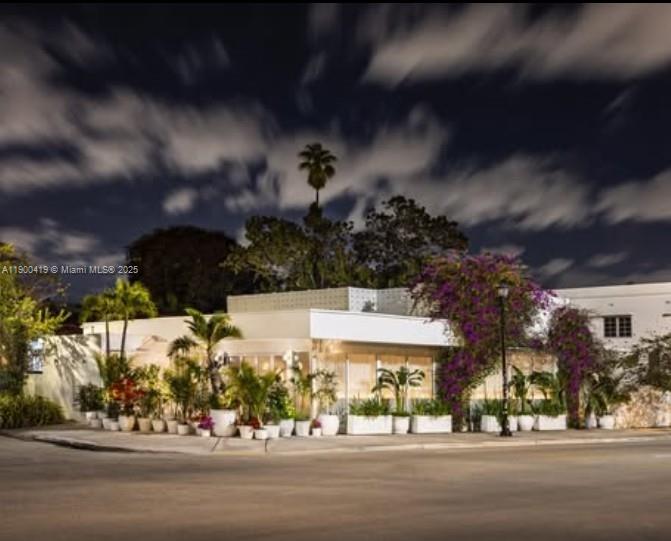   /   sq. ft. $ 2025-10-21 0 Photo