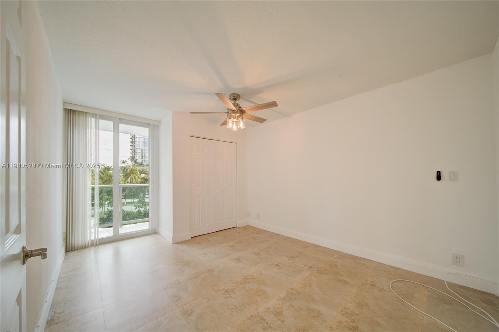 214 2 / 2 1331 sq. ft. $ 2025-10-22 0 Photo