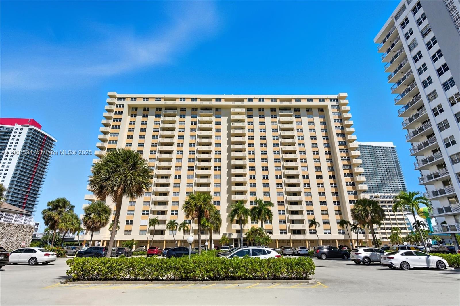 Photo of 1833 Ocean Dr #1809, Hallandale Beach, Florida, 33009 -
