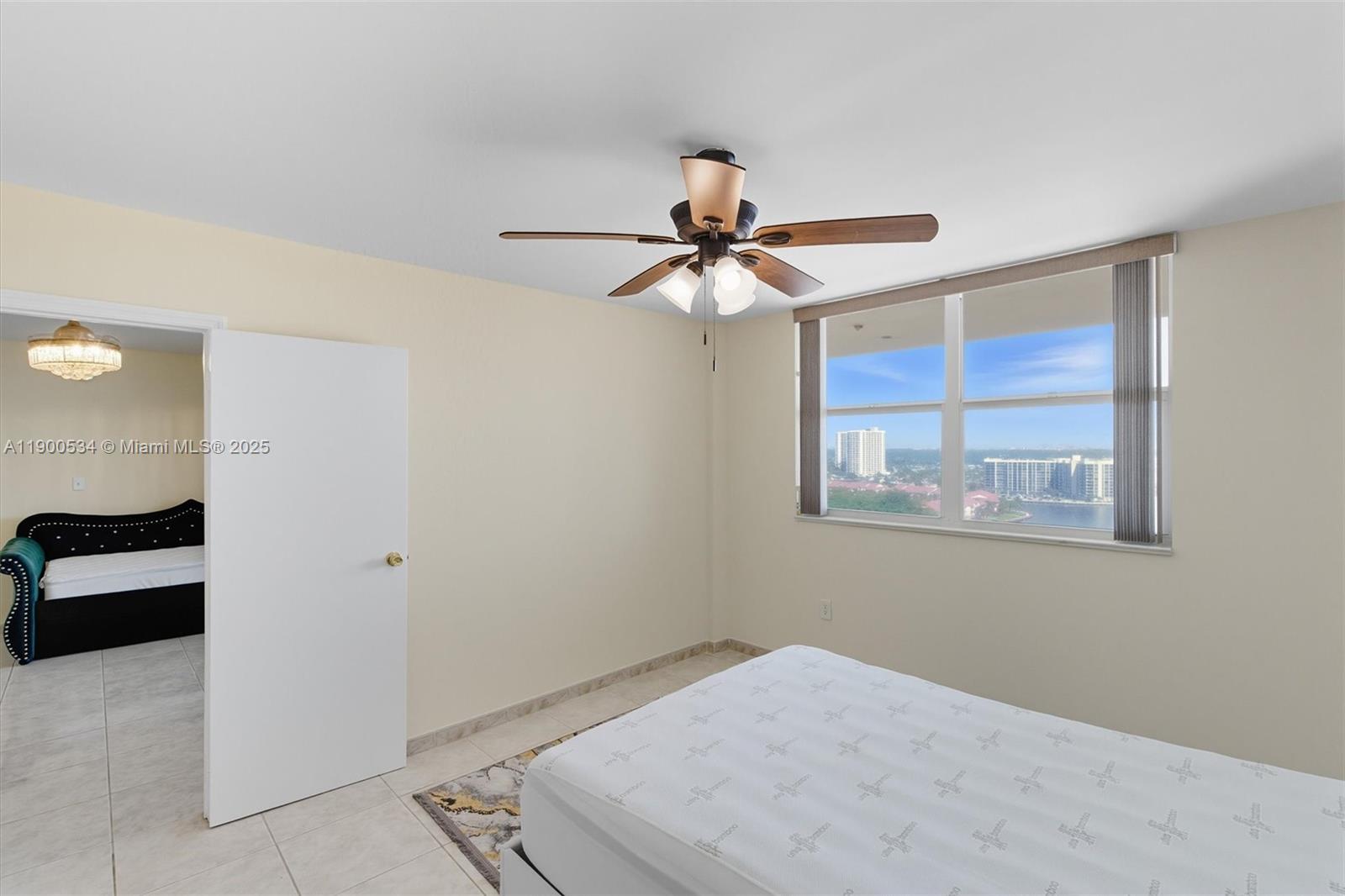 Photo of 1833 Ocean Dr  #1809, Hallandale Beach, Florida, 33009 - 