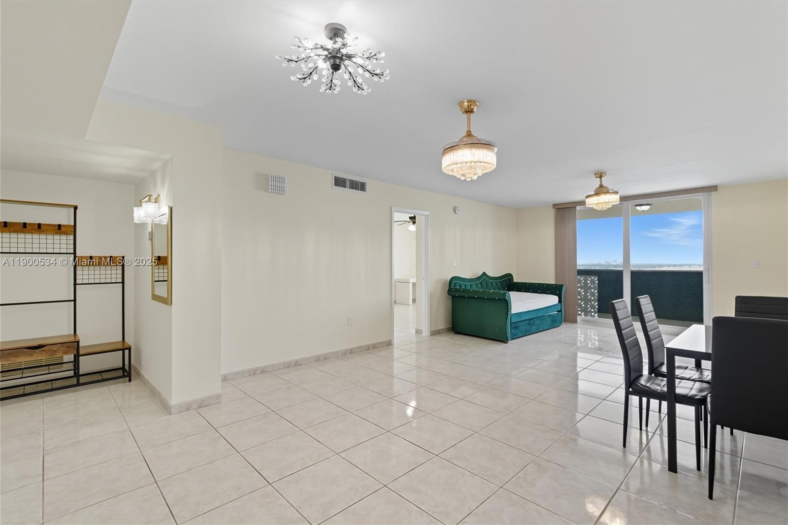 Photo of 1833 Ocean Dr #1809, Hallandale Beach, Florida, 33009 -