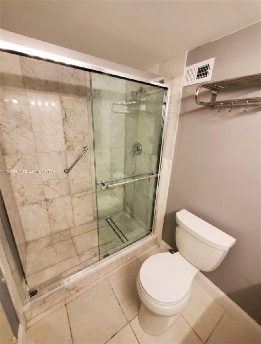 Photo of 3725 Ocean Dr  #1516, Hollywood, Florida, 33019 -