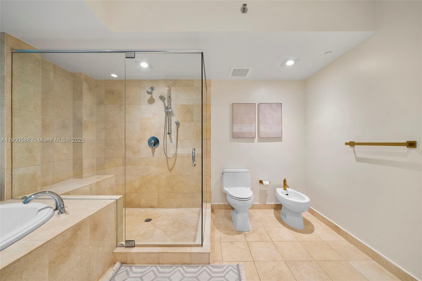 See details 5103 3 / 4 2566 sq. ft. $ 2025-10-22 0 Photo