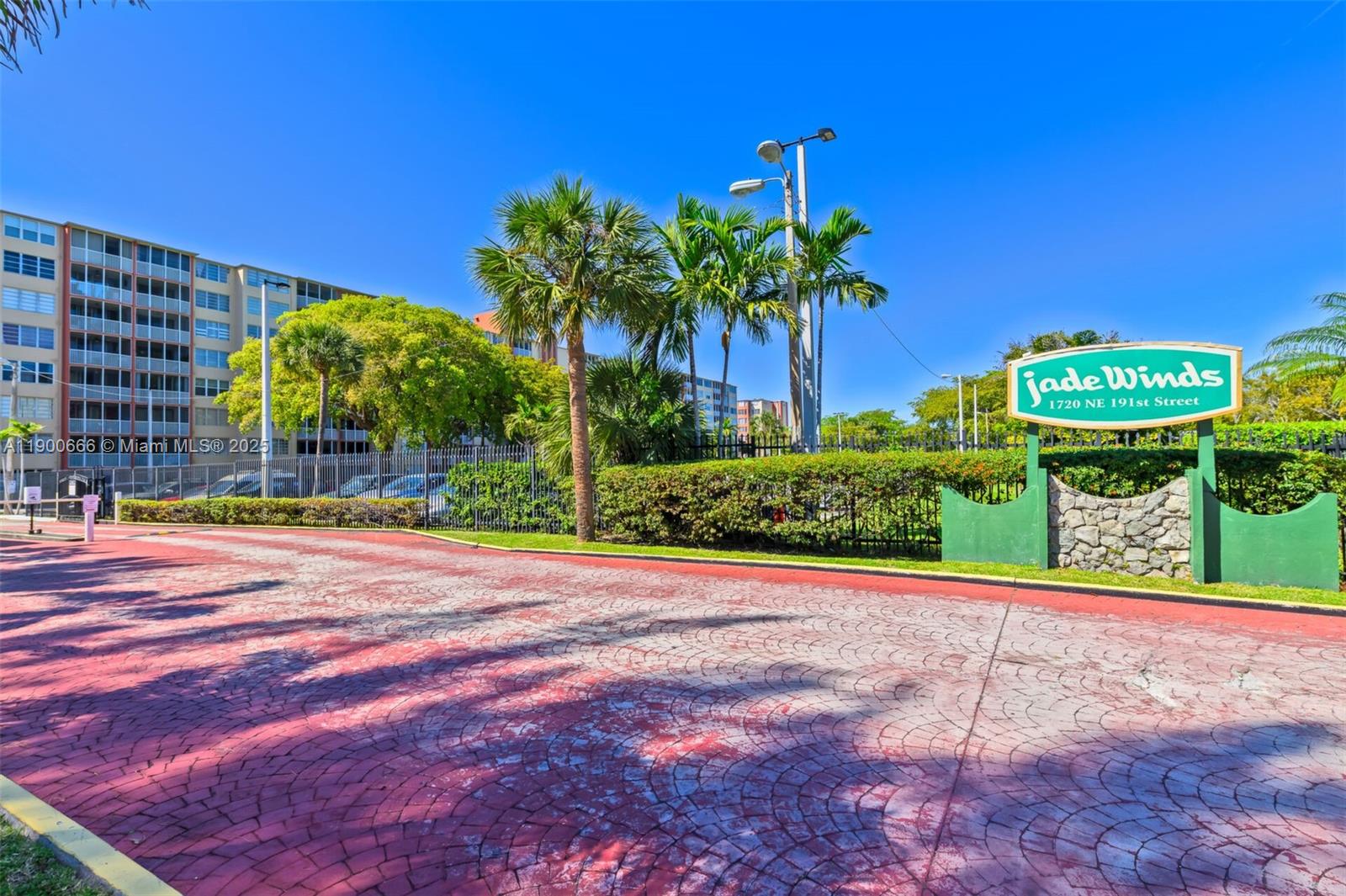 508-1 1 / 2 1036 sq. ft. $ 2025-10-22 0 Photo