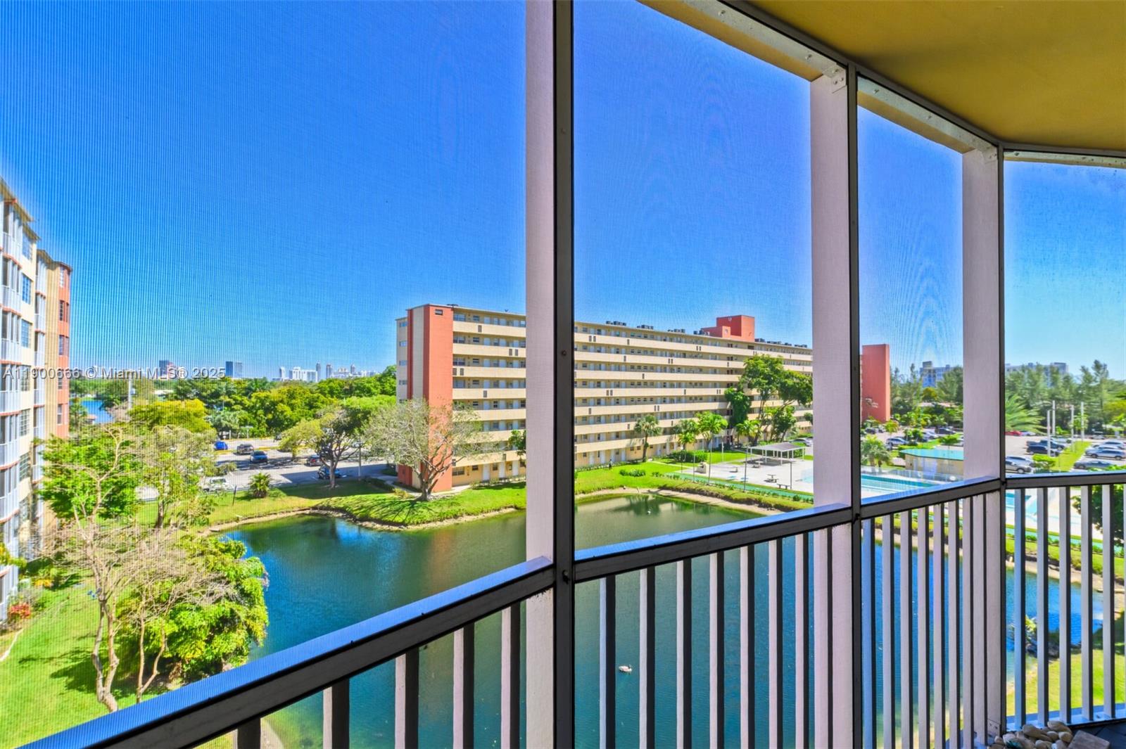 508-1 1 / 2 1036 sq. ft. $ 2025-10-22 0 Photo