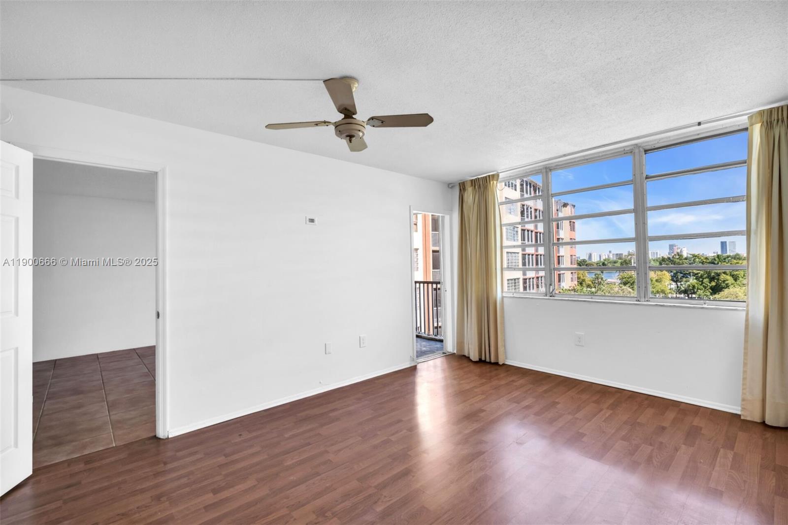 508-1 1 / 2 1036 sq. ft. $ 2025-10-22 0 Photo