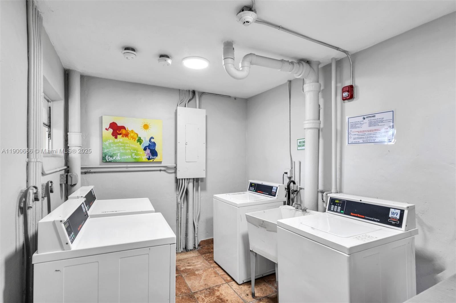 508-1 1 / 2 1036 sq. ft. $ 2025-10-22 0 Photo