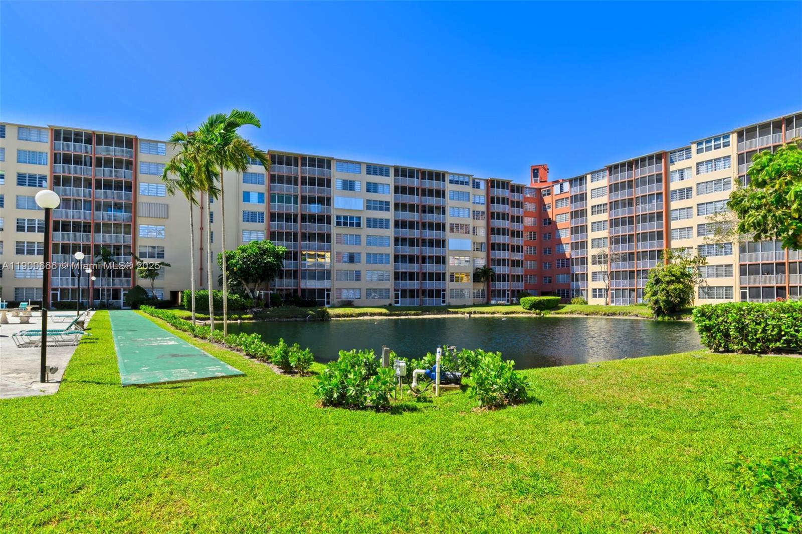 508-1 1 / 2 1036 sq. ft. $ 2025-10-22 0 Photo