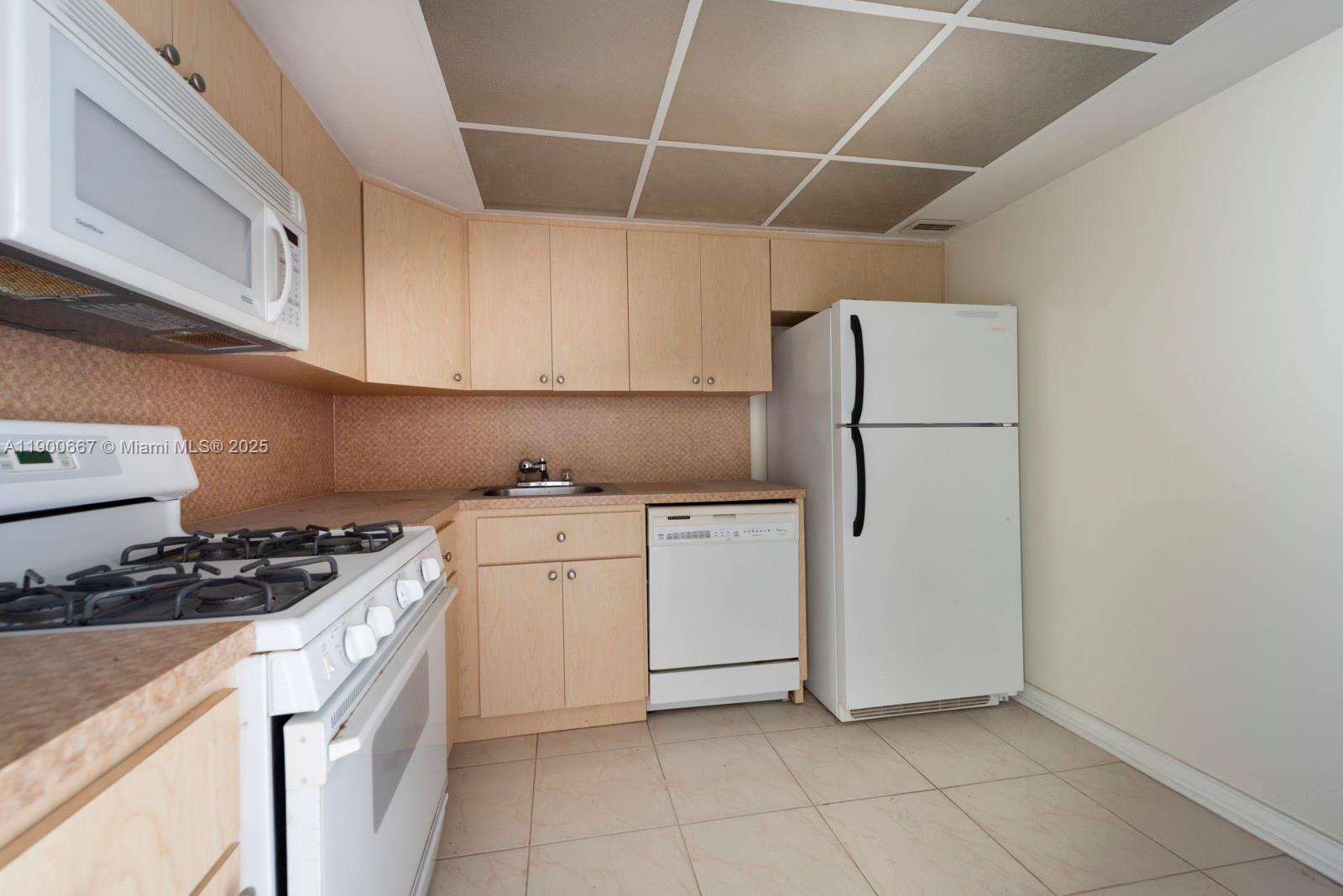 Photo of 2030 Ocean Dr #1002, Hallandale Beach, Florida, 33009 -