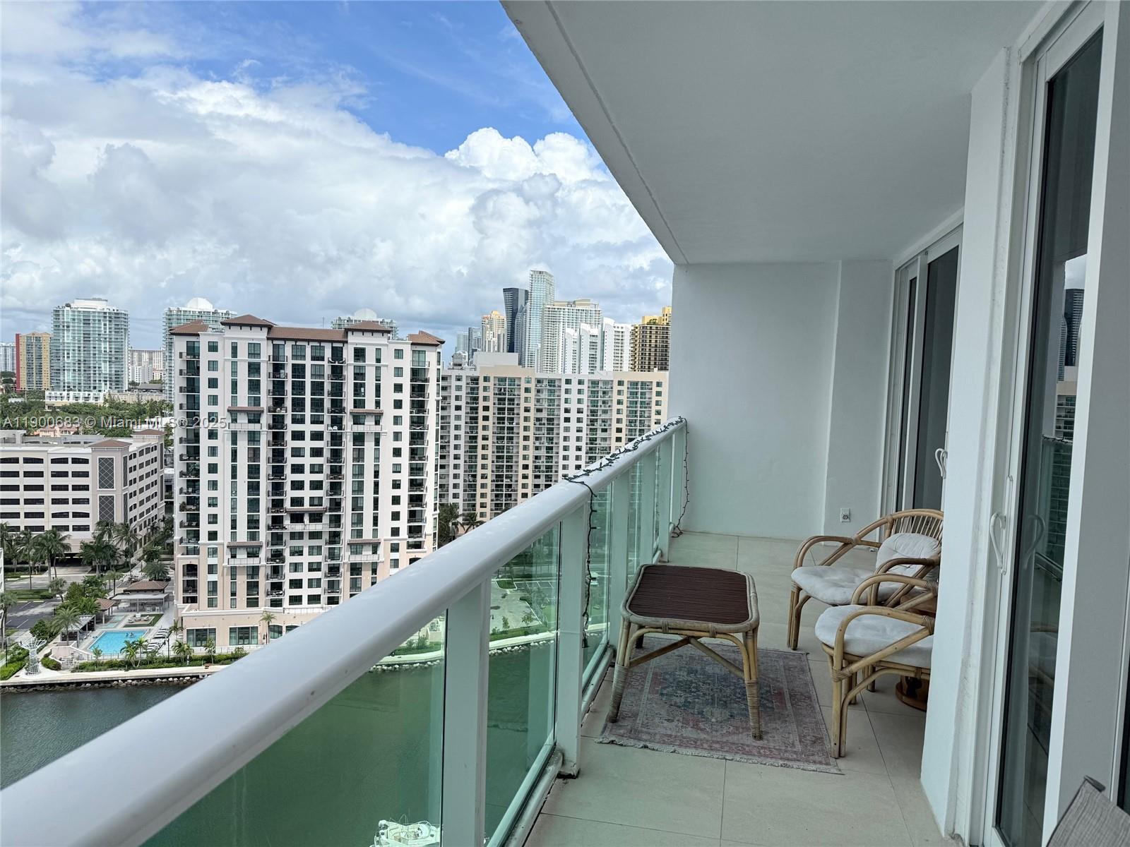 1902 1 / 2 991 sq. ft. $ 2025-10-22 0 Photo