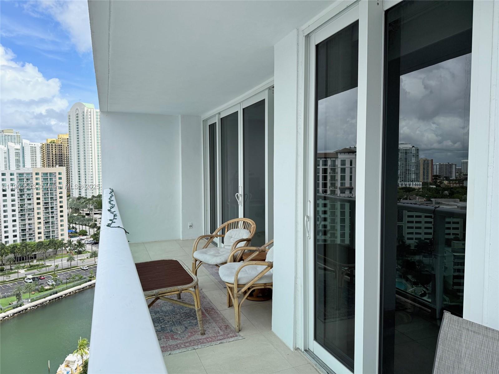 1902 1 / 2 991 sq. ft. $ 2025-10-22 0 Photo