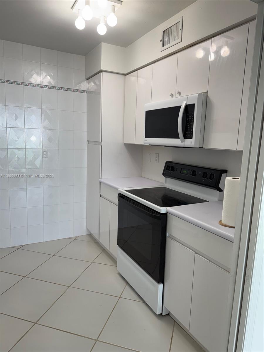 1902 1 / 2 991 sq. ft. $ 2025-10-22 0 Photo