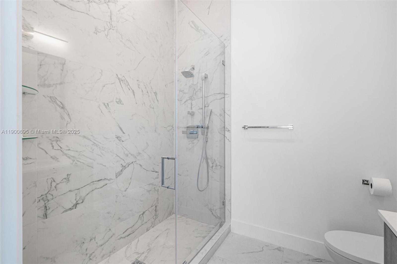 PH1 3 / 4 2767 sq. ft. $ 2025-10-22 0 foto