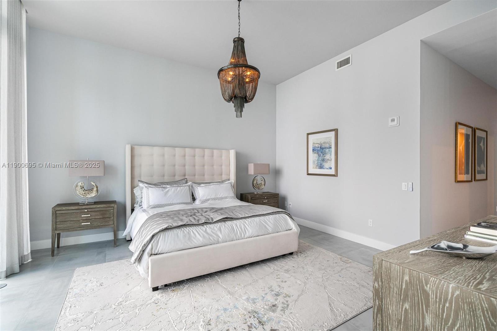 PH1 3 / 4 2767 sq. ft. $ 2025-10-22 0 foto