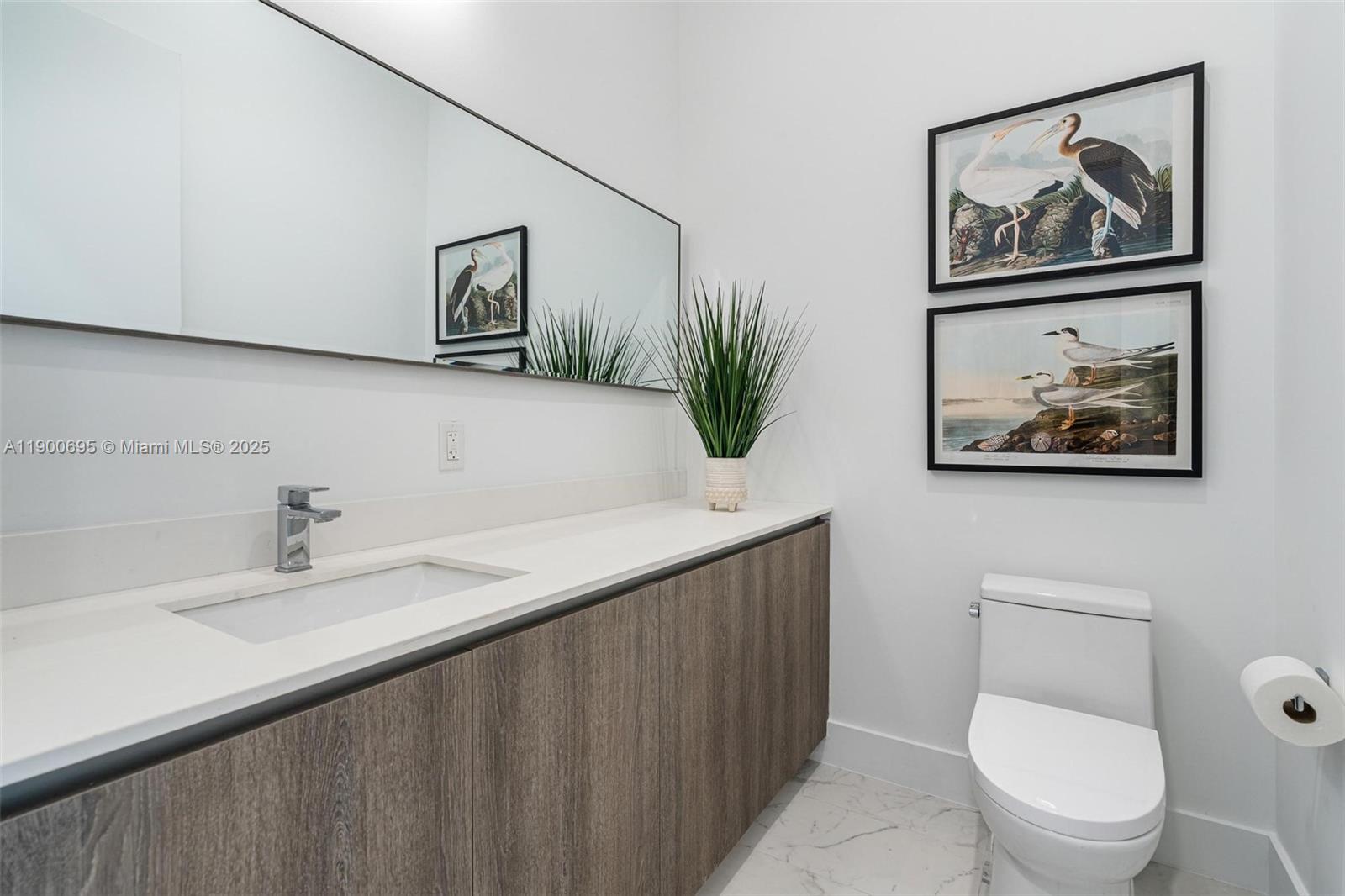 PH1 3 / 4 2767 sq. ft. $ 2025-10-22 0 foto