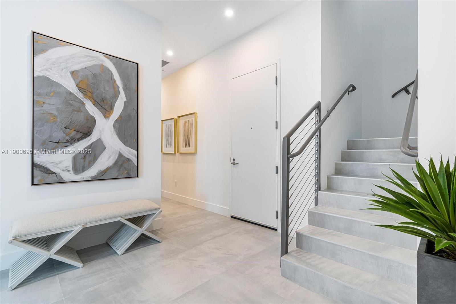 PH1 3 / 4 2767 sq. ft. $ 2025-10-22 0 foto