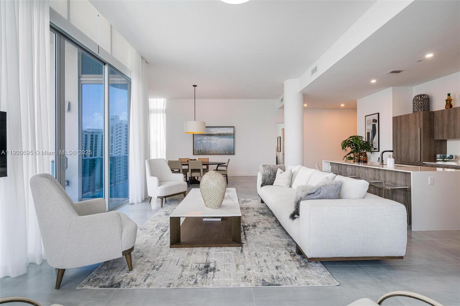 PH1 3 / 4 2767 sq. ft. $ 2025-10-22 0 foto