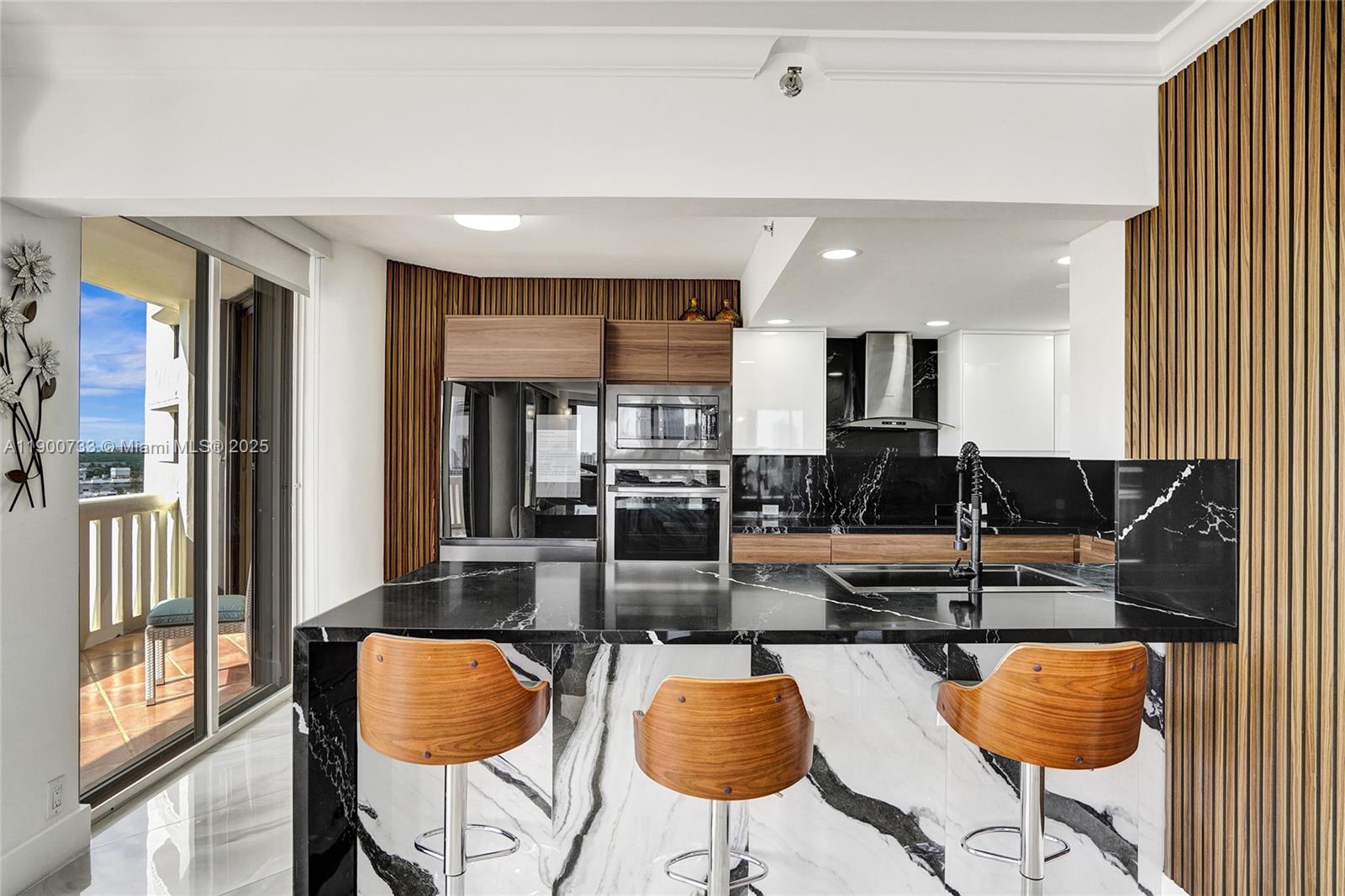 See details 1106 2 / 3 2154 sq. ft. $ 2025-10-22 0 Photo