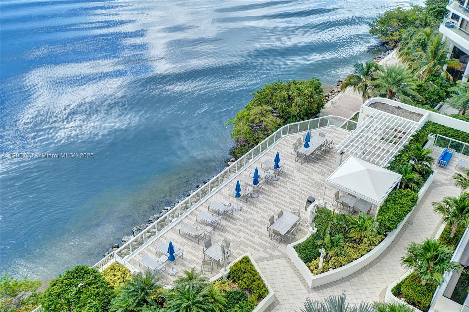 See details 1106 2 / 3 2154 sq. ft. $ 2025-10-22 0 Photo