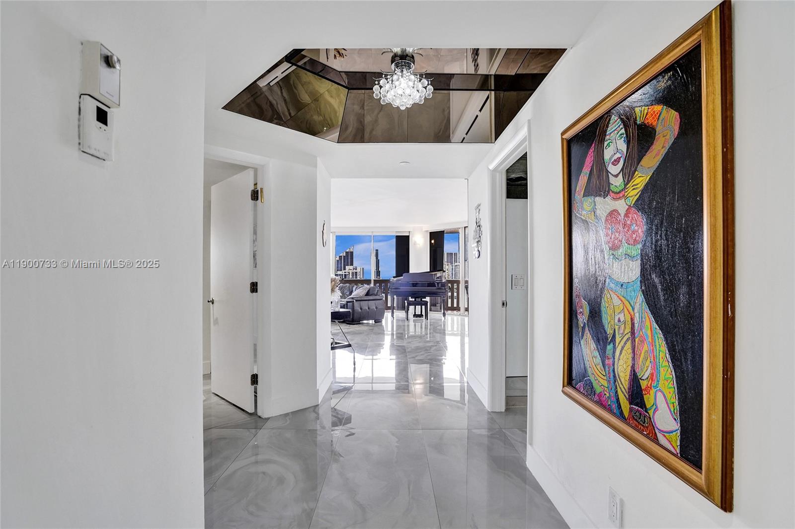 See details 1106 2 / 3 2154 sq. ft. $ 2025-10-22 0 Photo