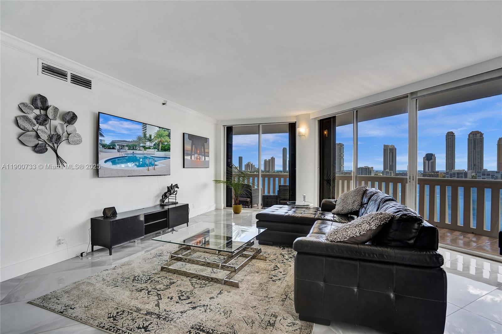 See details 1106 2 / 3 2154 sq. ft. $ 2025-10-22 0 Photo