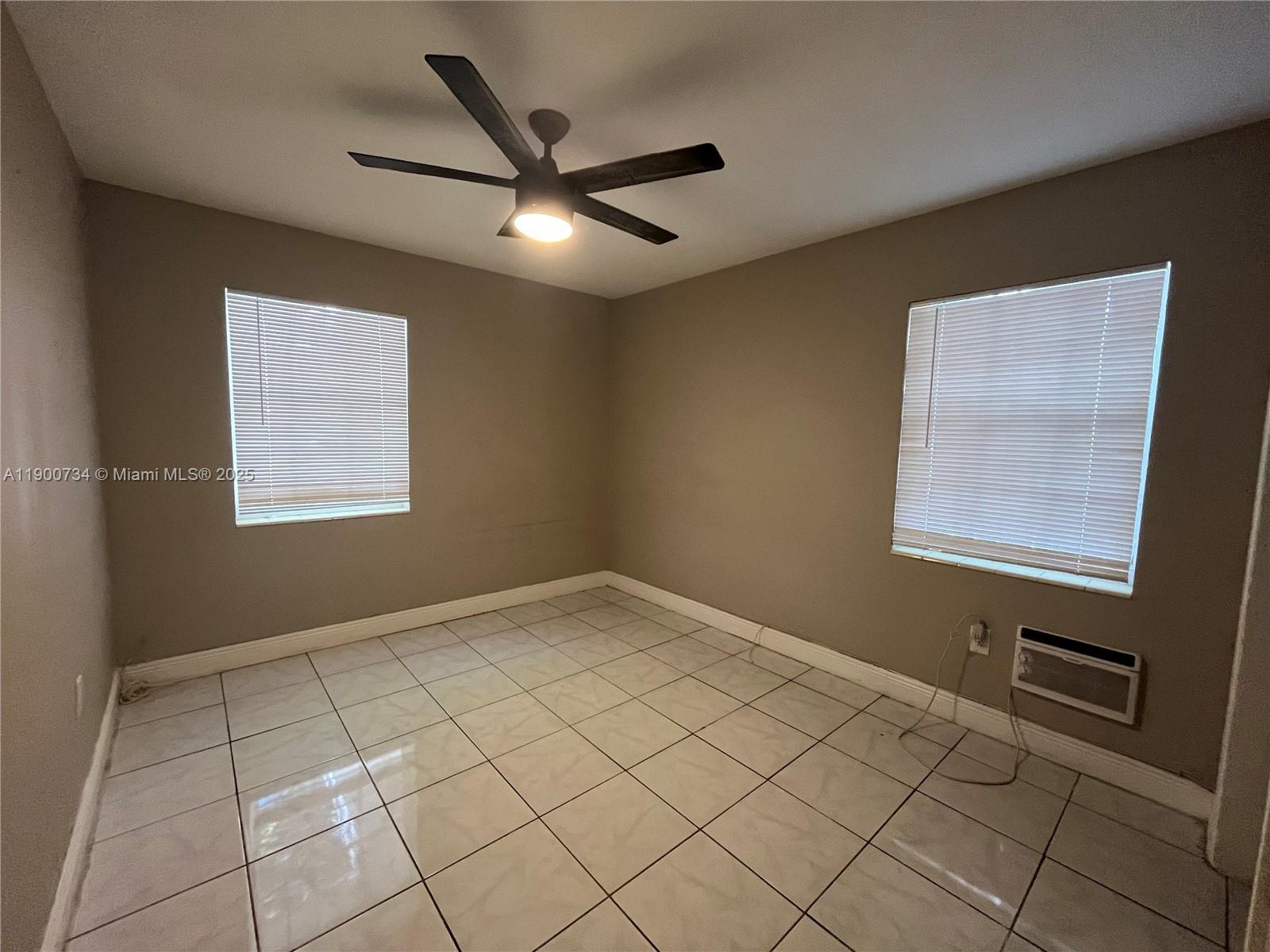 See details   /   sq. ft. $ 2025-10-22 0 Photo