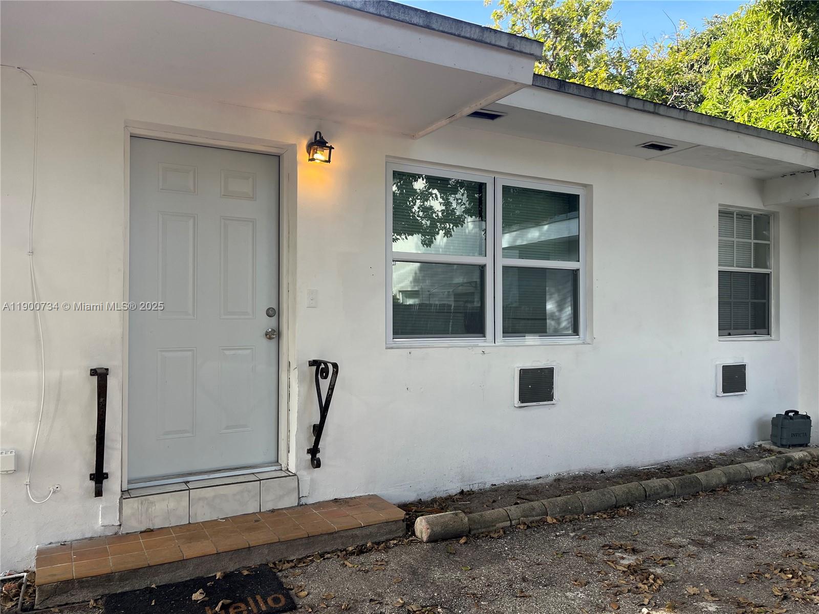 See details   /   sq. ft. $ 2025-10-22 0 Photo