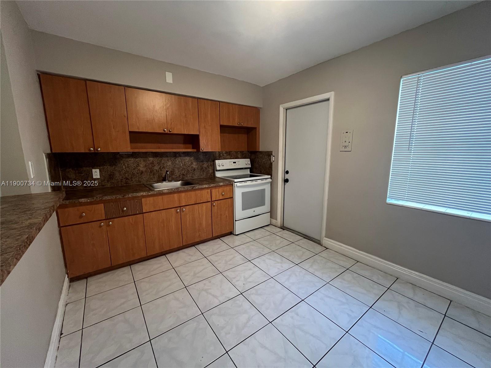 See details   /   sq. ft. $ 2025-10-22 0 Photo