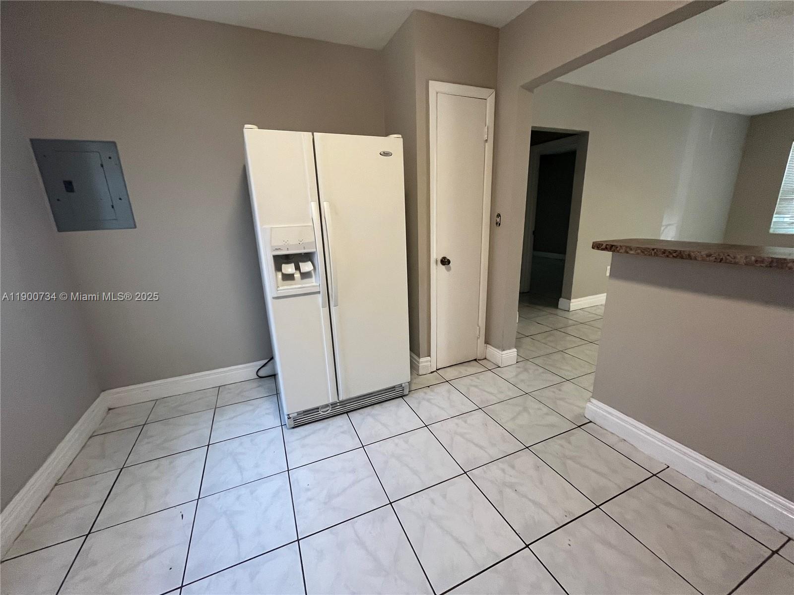 See details   /   sq. ft. $ 2025-10-22 0 Photo
