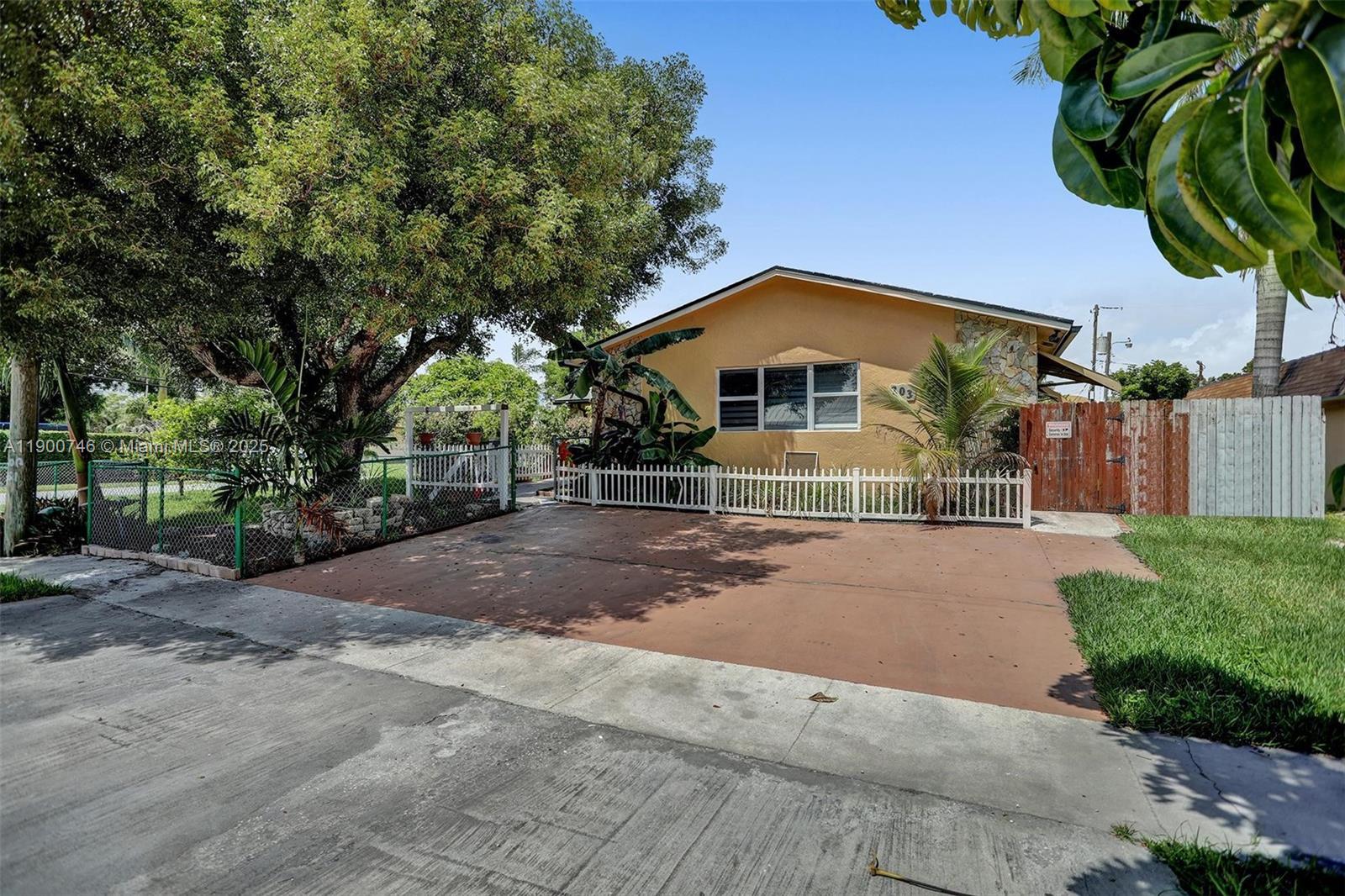 Ver detalles   /  2401 sq. ft. $ 2025-10-22 0 foto