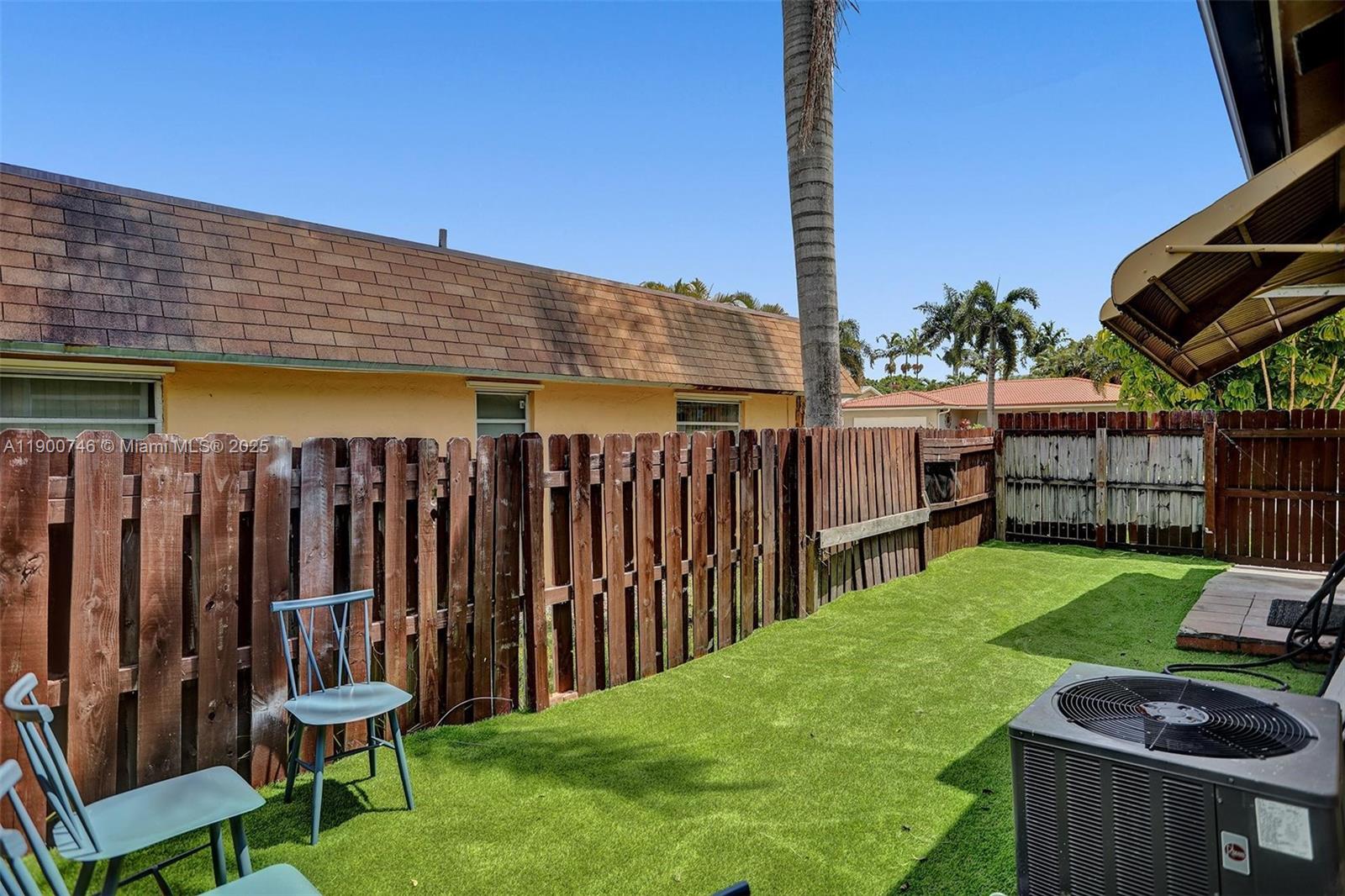 Ver detalles   /  2401 sq. ft. $ 2025-10-22 0 foto