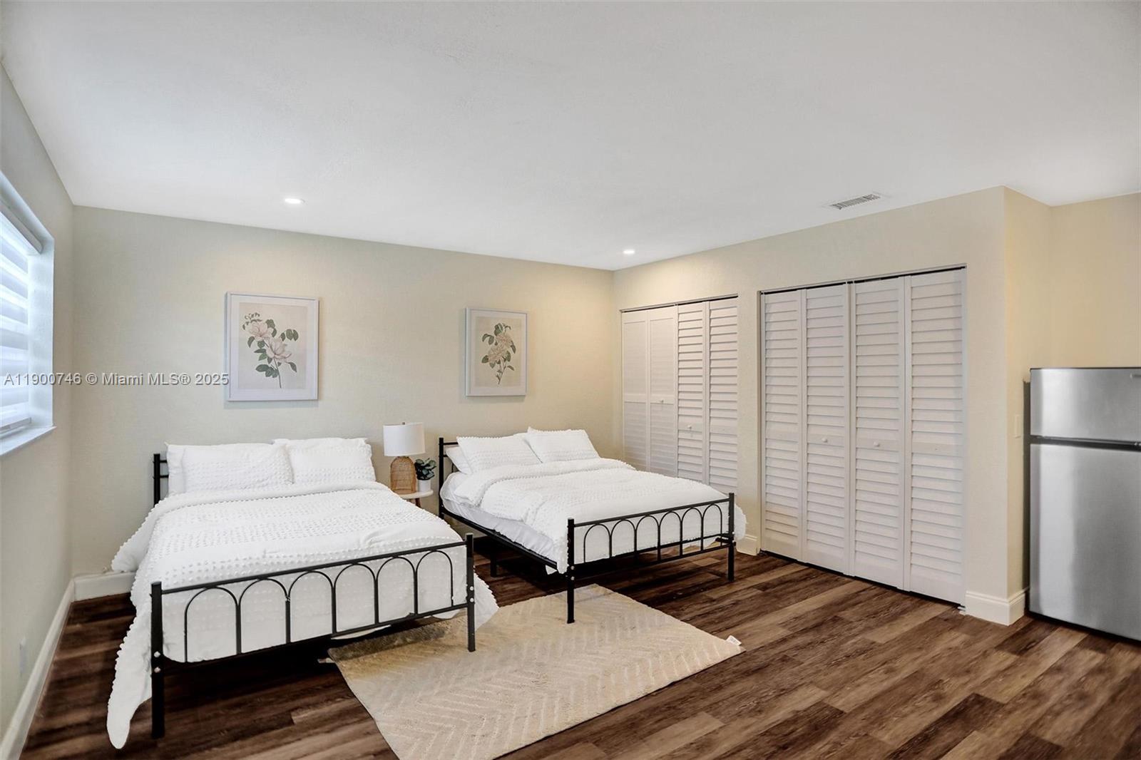 Ver detalles   /  2401 sq. ft. $ 2025-10-22 0 foto